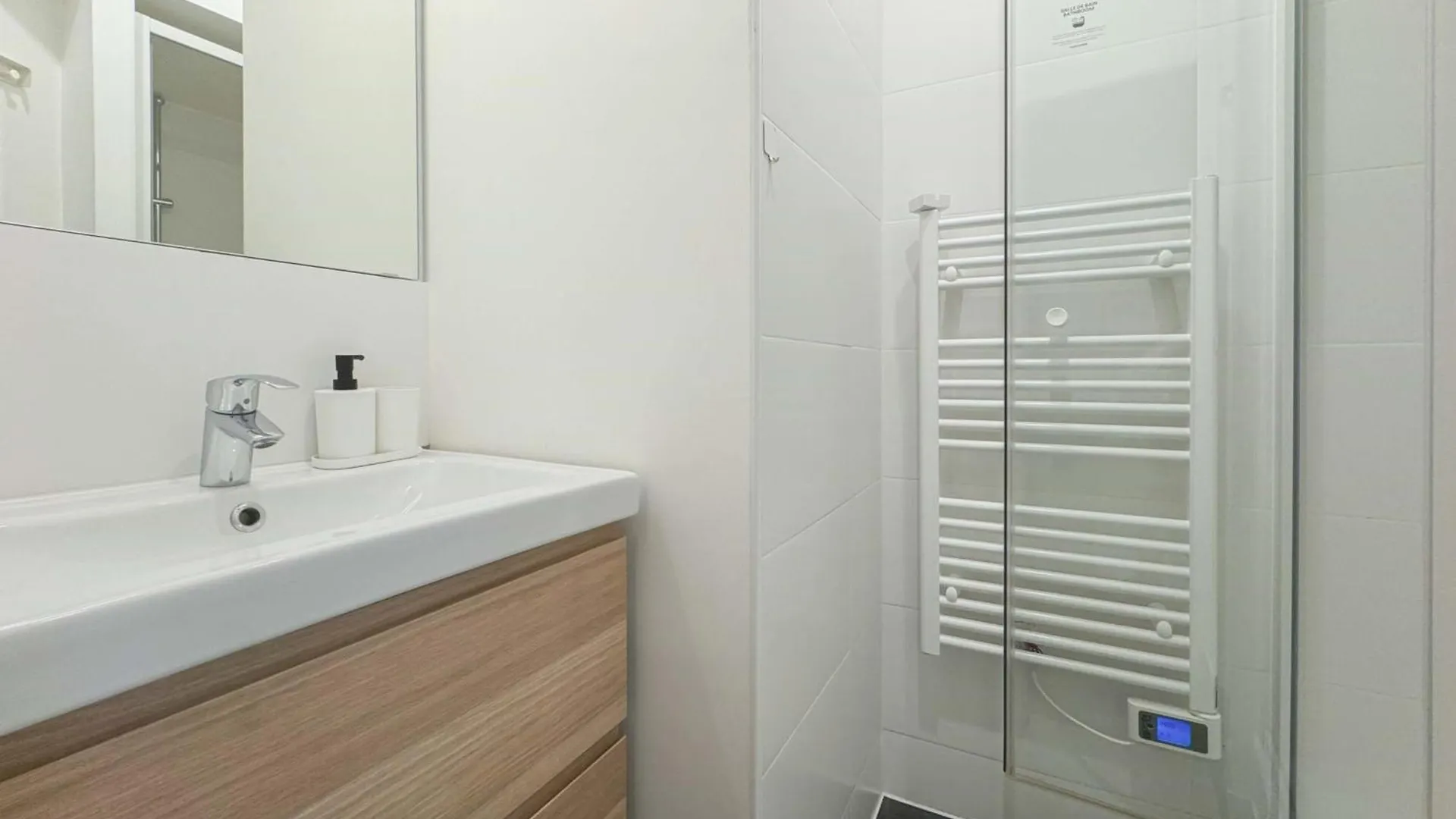 Holiday home Flexliving - Room - Augereau Paris France